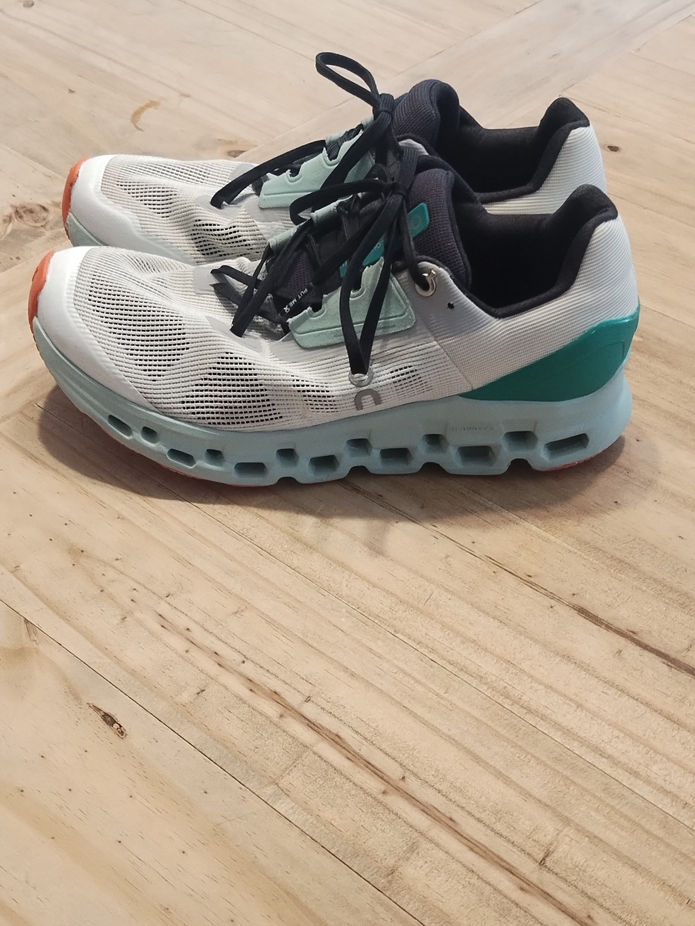 On Cloud Cloudstratus Womens 9.5 White Green Mesh Low Top Running open to offers